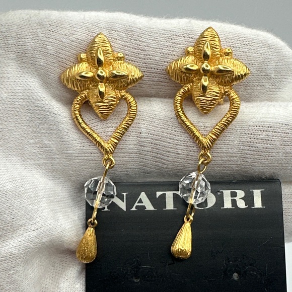 Natori Jewelry - Vintage Natori Gold Plated earrings clip on #441